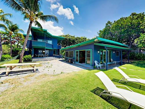 2 Charming Cottages On The Ocean