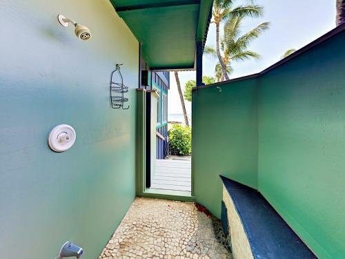 2 Charming Cottages On The Ocean