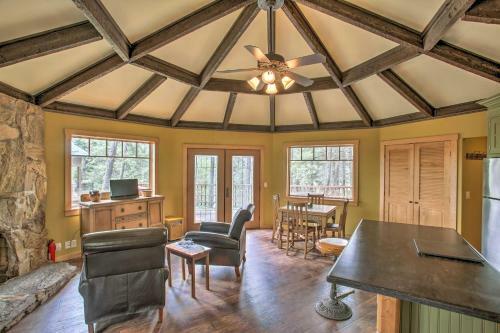 Lakefront Bungalow With Stoneridge Resort Access!