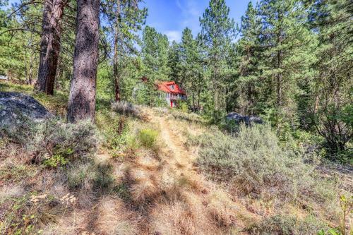 Crown Point Hideaway
