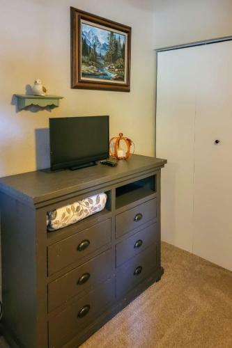 Private Cabin, 5-min Drive To Hot Springs And Golf!
