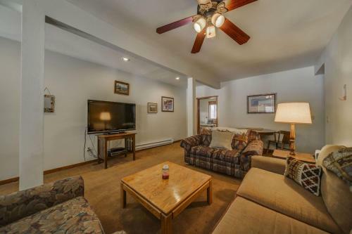 Lakefront Escape By Casago Mccall - Donerightmanagement