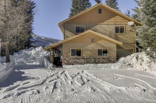 Lakefront Escape By Casago Mccall - Donerightmanagement