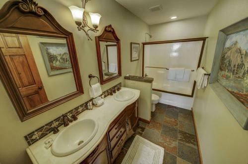Lakefront Escape By Casago Mccall - Donerightmanagement