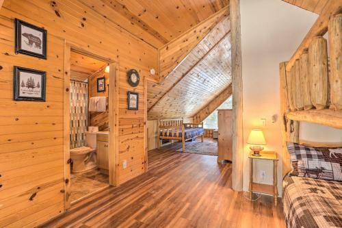 Peaceful Garden Valley Cabin With Private Deck!