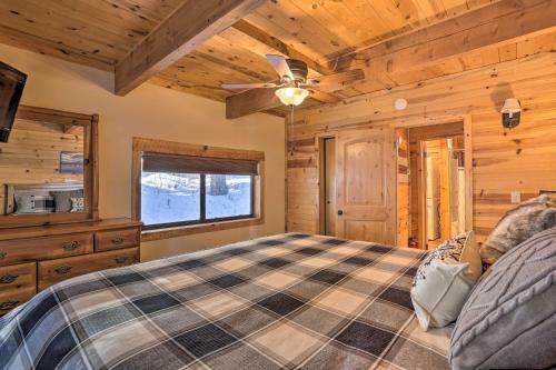 Peaceful Garden Valley Cabin With Private Deck!