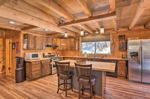 Peaceful Garden Valley Cabin With Private Deck!