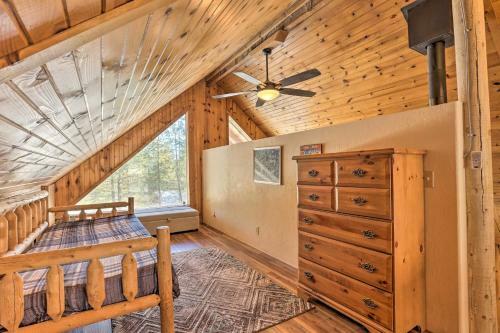Peaceful Garden Valley Cabin With Private Deck!
