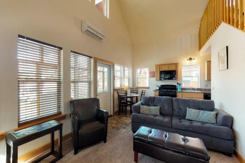 Dover Bay Home