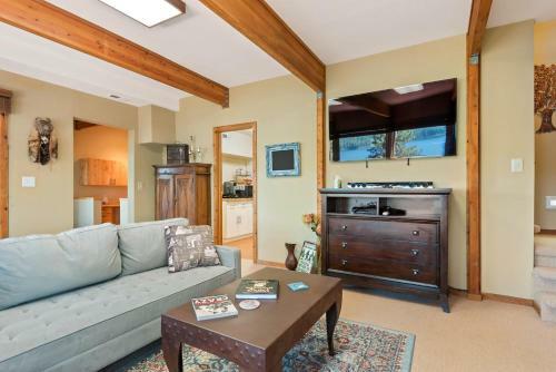 Camp Runamuck Idaho Bed And Breakfast
