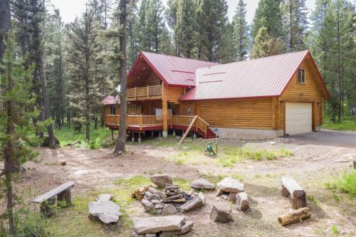 Lodgepole Lookout By Kabino