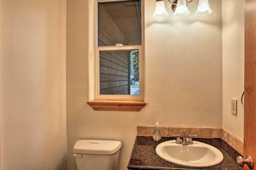 Spacious Hayden Lake House - 3 Minutes To Marina!