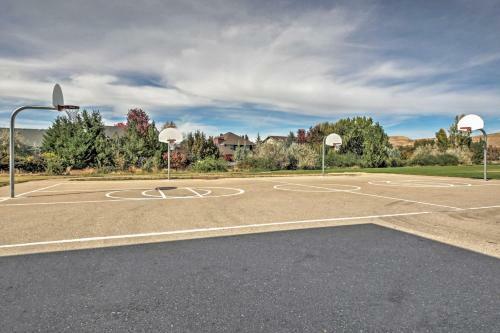 Luxe Home With Pool Access 9 Mi To Downtown Boise!
