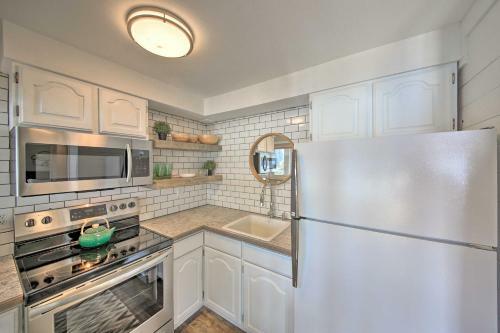 Apartamento Waterfront Lake Studio With Deck And Beach Access!