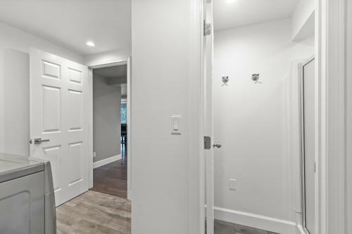 Lakeview Luxury