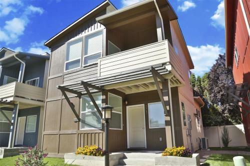 Getaway In Garden City At Coffey Villas