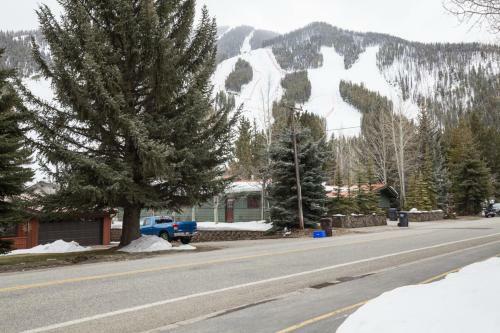 Ws - Warm Springs Road - 3026b (st)