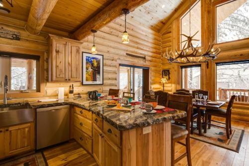 Lumberjack Lodge By Kabino