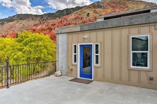 Apartamento Central Lava Hot Springs Studio With Deck And Views!