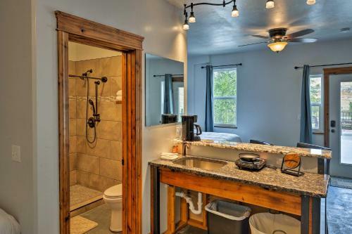 Apartamento Central Lava Hot Springs Studio With Deck And Views!