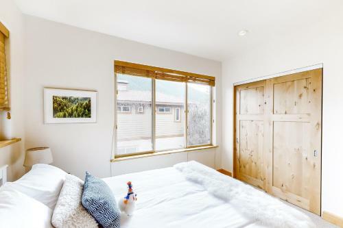 Mountain Modern