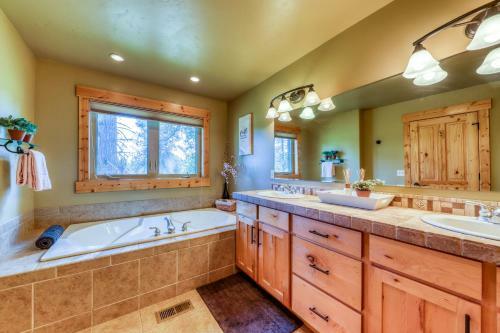 Shiner Creek Retreat