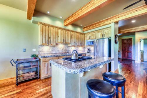 Shiner Creek Retreat