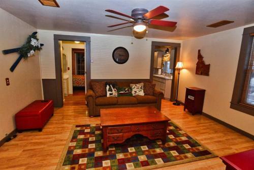 Lakeside Jewel By Casago Mccall - Donerightmanagement