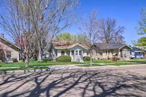 Cute Home In Downtown Nampa With Patio And Yard!