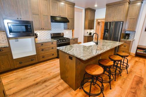 White Bark Lodge By Casago Mccall - Donerightmanagement