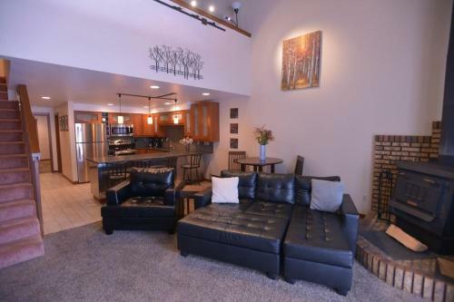 Laid Back Lounge By Casago Mccall - Donerightmanagement