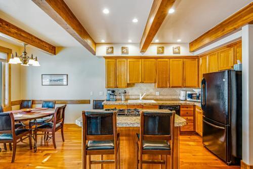 Mountain Golf Retreat