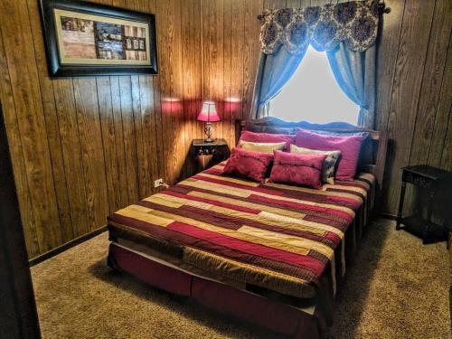 Vintage Charm Near National Parks And Henry's Fork