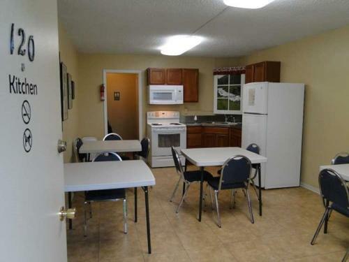 Konkolville Motel