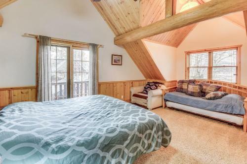 Oden Bay Log Home