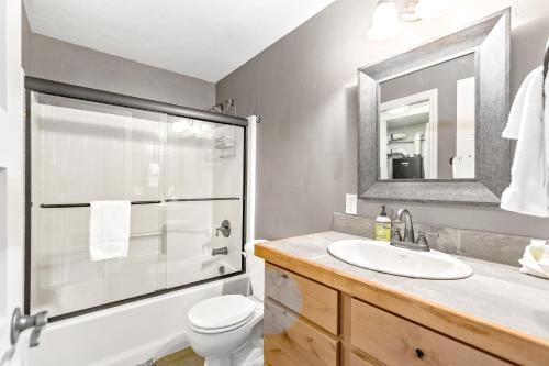 3 Bed 3 Bath Vacation Home In Schweitzer Mountain