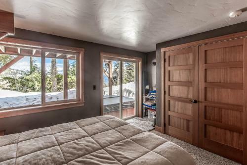 3 Bed 3 Bath Vacation Home In Schweitzer Mountain