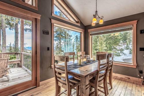 3 Bed 3 Bath Vacation Home In Schweitzer Mountain