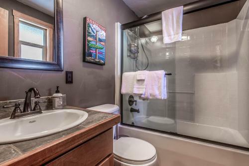 3 Bed 3 Bath Vacation Home In Schweitzer Mountain