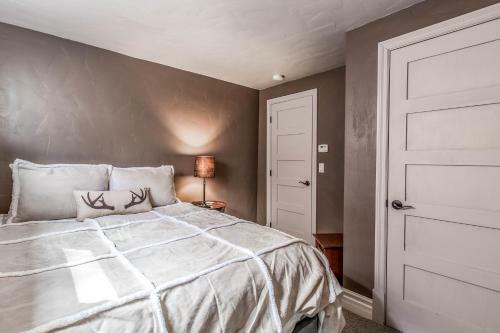 3 Bed 3 Bath Vacation Home In Schweitzer Mountain