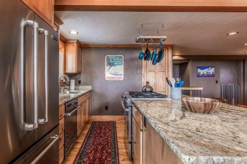 3 Bed 3 Bath Vacation Home In Schweitzer Mountain