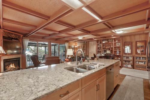 Mimi's Lodge On The Lake