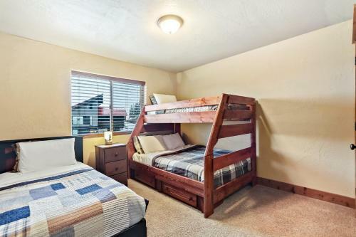 Boulder Ridge Retreat
