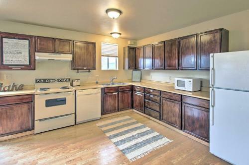 Apartamento Bear Lake Condo - 6 Mi To North Beach Park!
