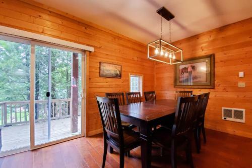Bottle Bay Cabin