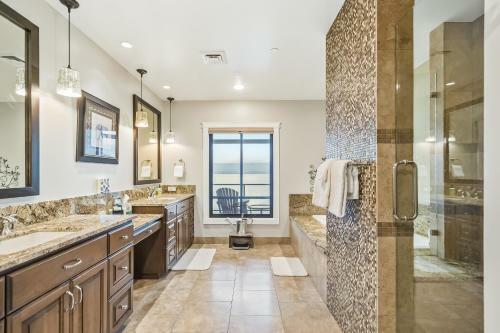 Exclusive Seasons At Sandpoint Townhome