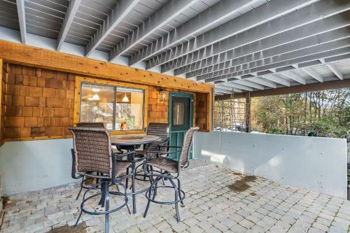 Cozy One Bedroom With Privacy - Community Beach Access