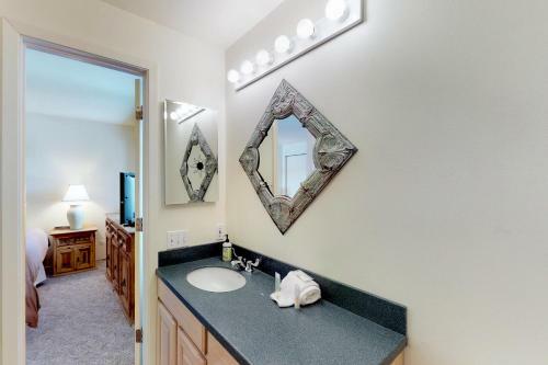 Dollar Meadows 1361