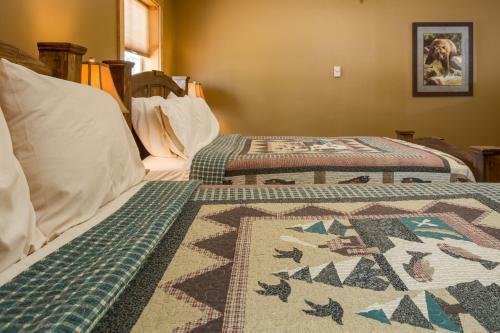 Snake River Roadhouse By Kabino