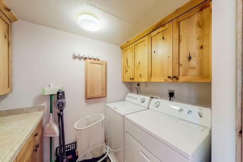 Elkhorn Springs Getaway